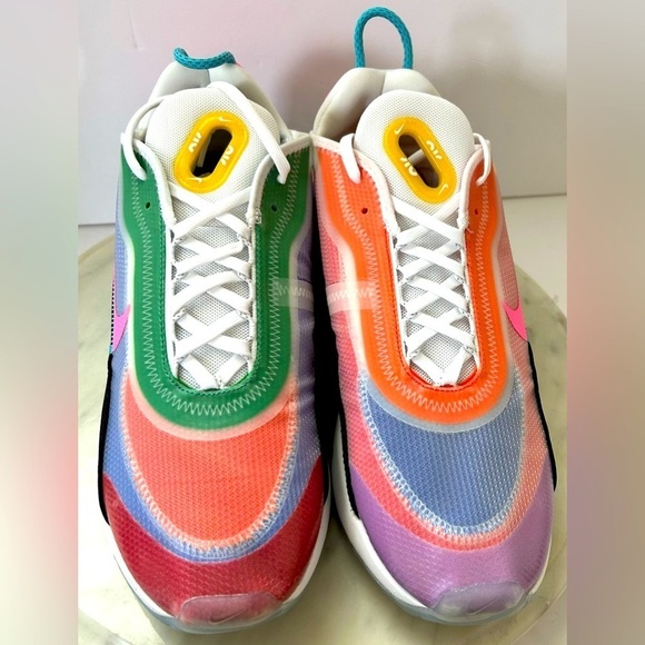 BRAND NEW IN ORIGINAL BOX Nike 2090 Be True Air Max - Size 11.5 US - PRIDE - Picture 1 of 13